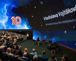 oslava v Planetariu